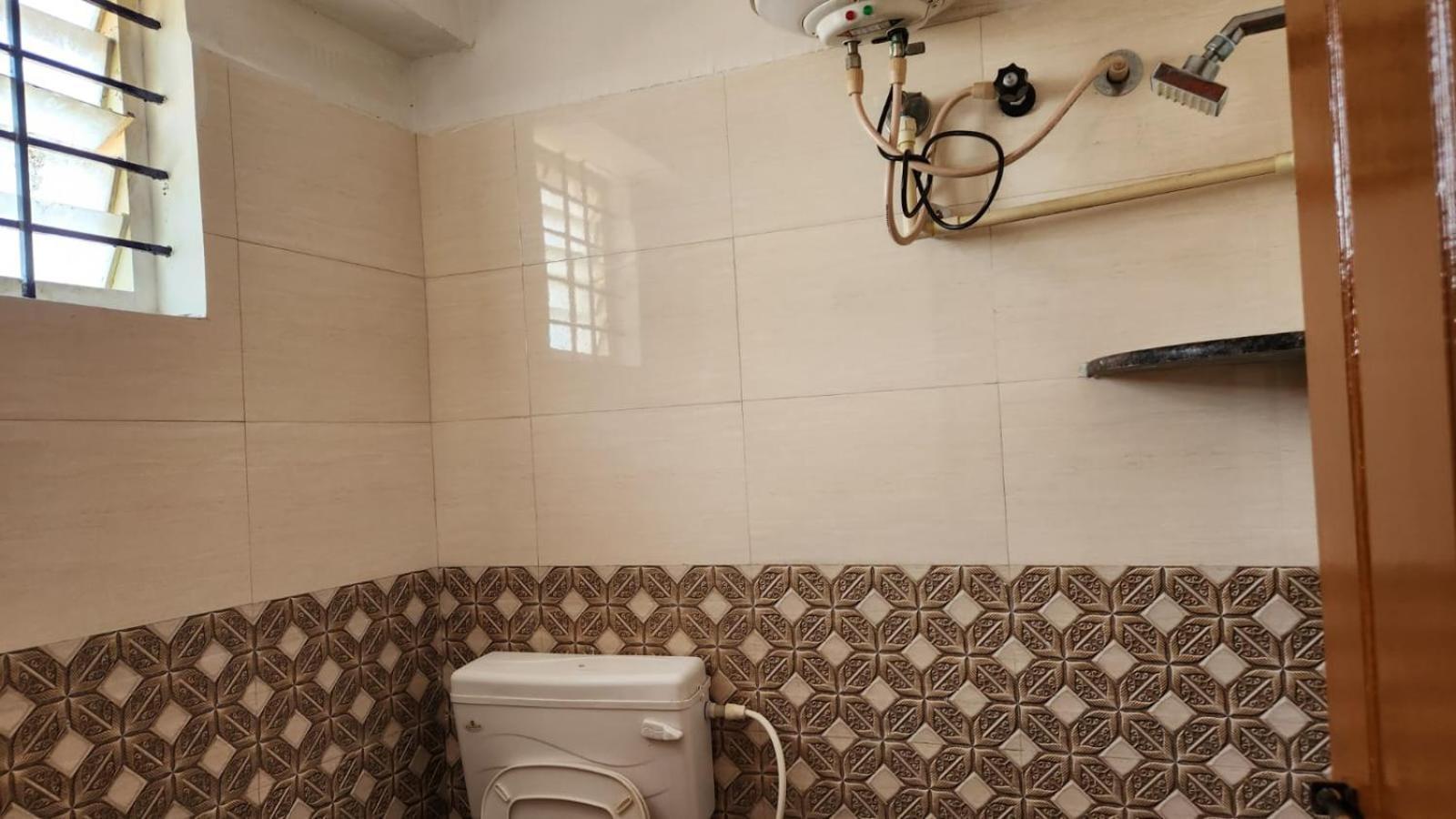 Hotel Varaha Residency à Mysore Extérieur photo